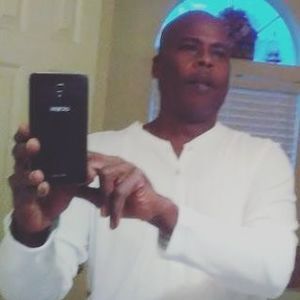 Meet your Posher, Troy